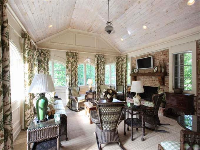 Color Outside the Lines Chrisley Knows Best The Decorated Mansion