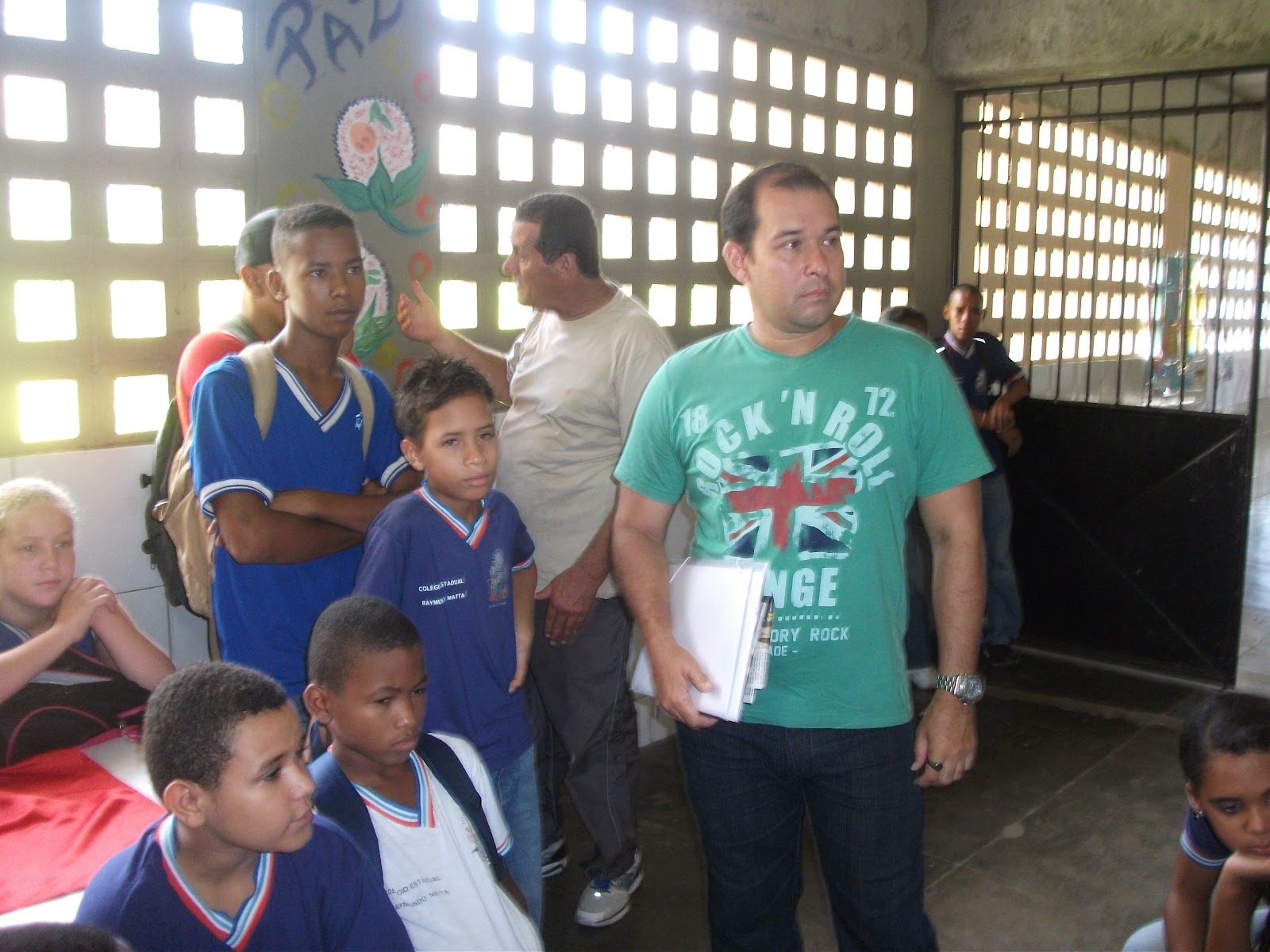 Colégio Estadual Raymundo Matta: junho 2012
