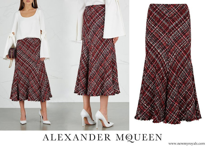 Crown-Princess-Mary-wore-ALEXANDER-MCQUEEN-High-waisted-boucl%25C3%25A9-tweed-midi-skirt.jpg