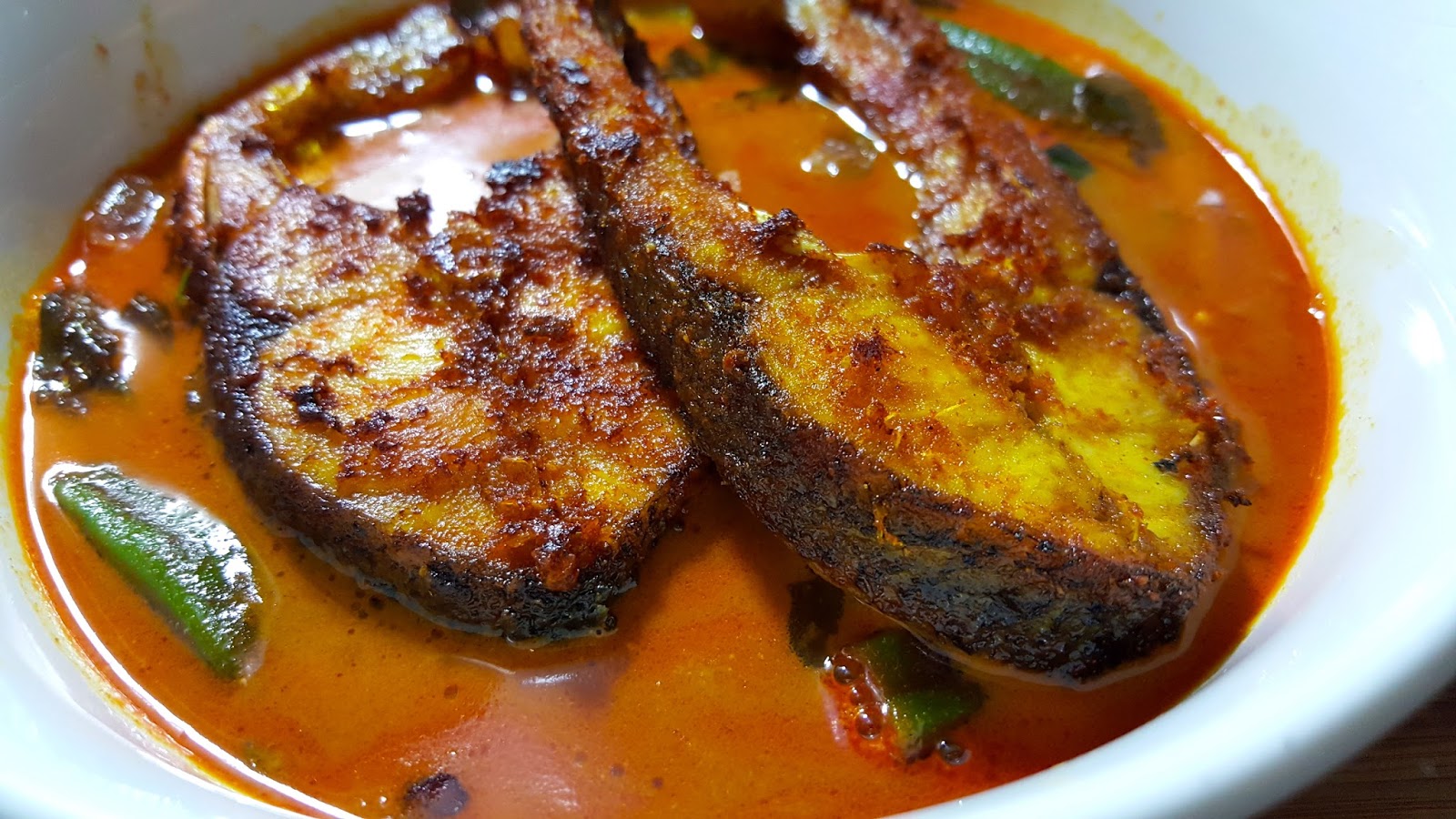 DAPUR KOTA SINGA UBI GORENG AND EASY FRIED FISH CURRY