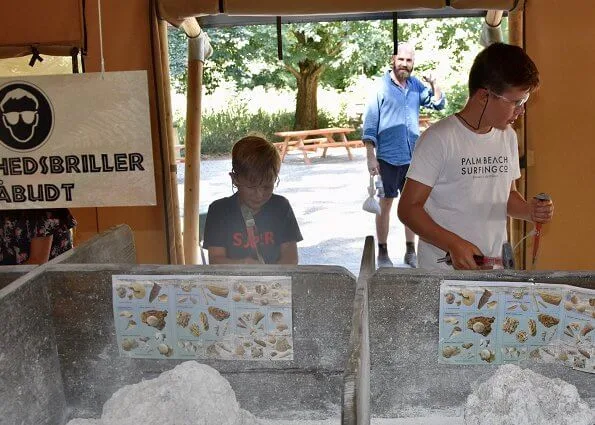 Crown Prince Frederik, Crown Princess Mary, Prince Christian, Princess Isabella and twin Princess Josephine and Prince Vincent visited Knuthenborg Safaripark