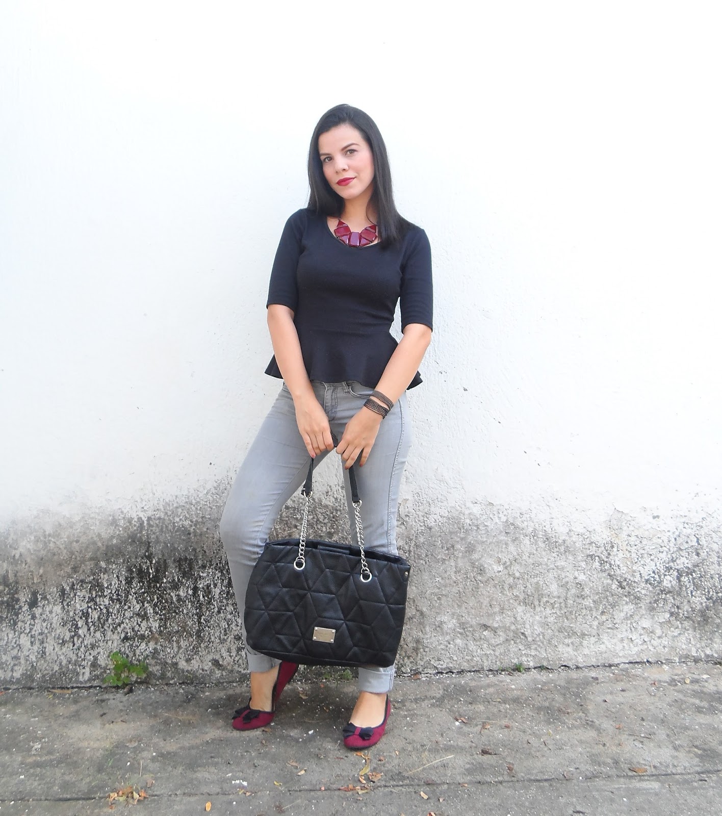 blusa peplum negra outfit