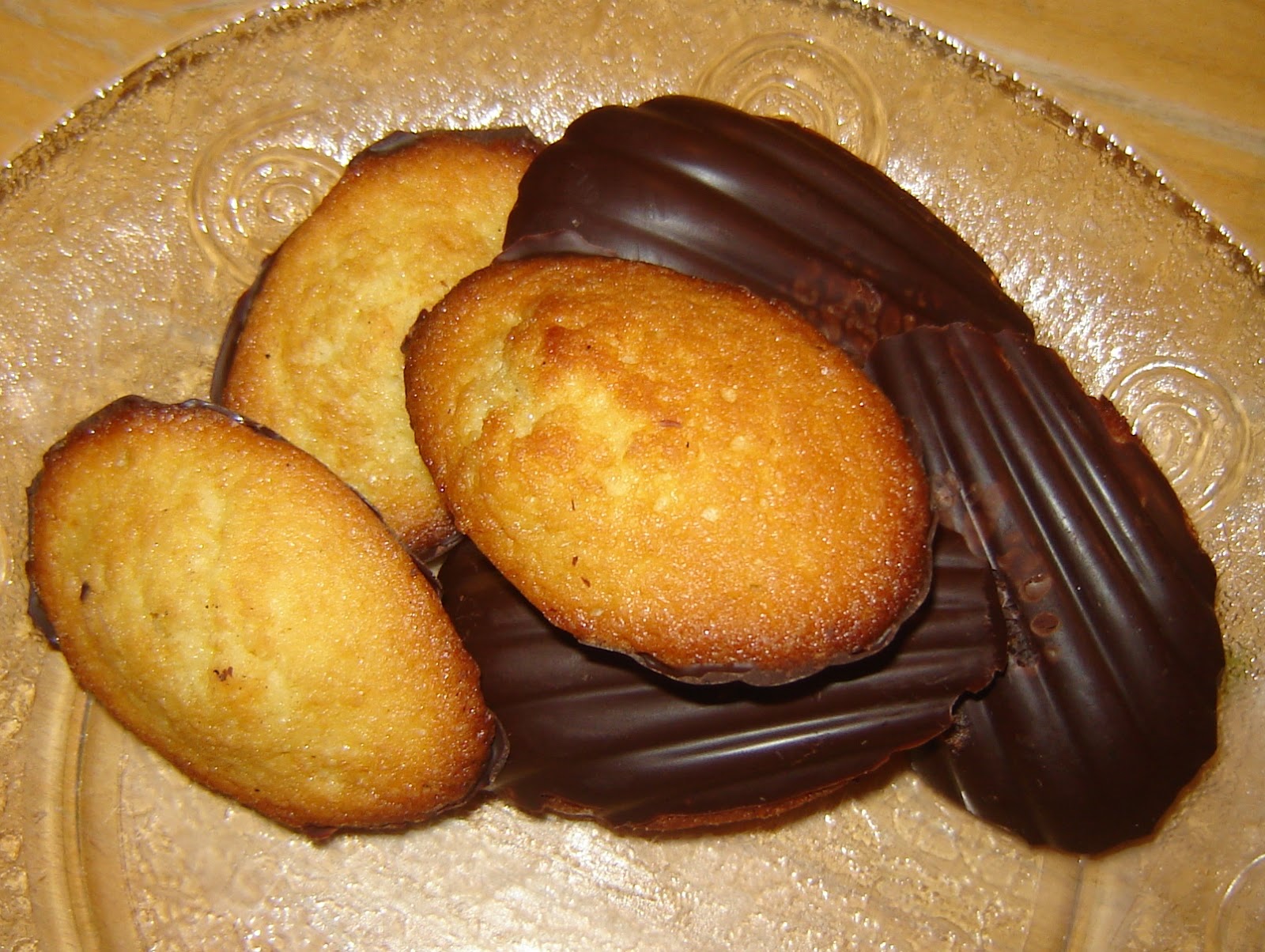 Madeleines coco en coque de chocolat