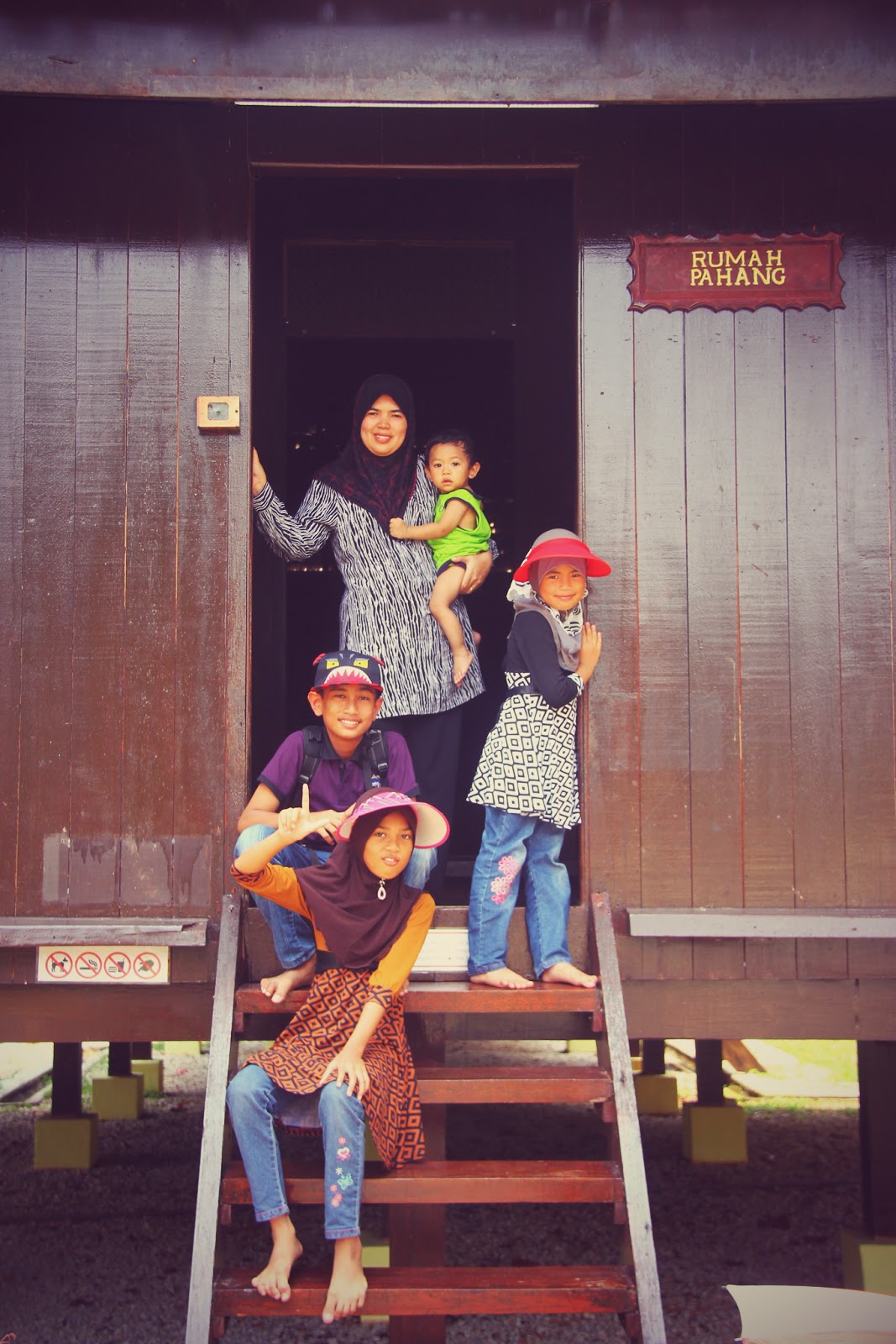 Tangga Rumah Pahang Tangga Rumah Pahang