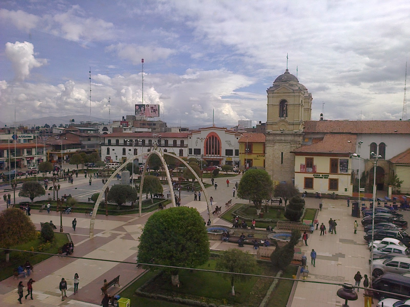 NOTICIAS HUANCAYO PERU PARQUE CONSTITUCIÓN DE HUANCAYO