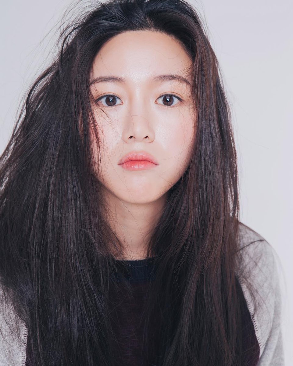 K-pop actor actress: LEE DA IN