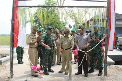 KARYA BAKTI TNI KE 11 MANUNGGAL GUYUB RUKUN RESMI DITUTUP