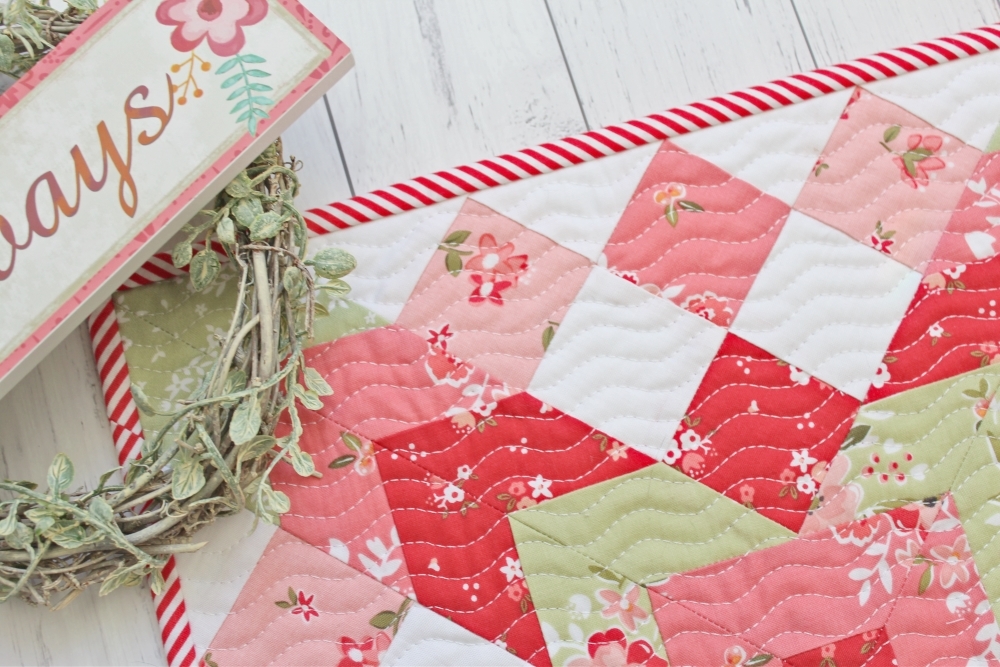 Phoebe Mini Quilt PDF Pattern Threadbare Creations