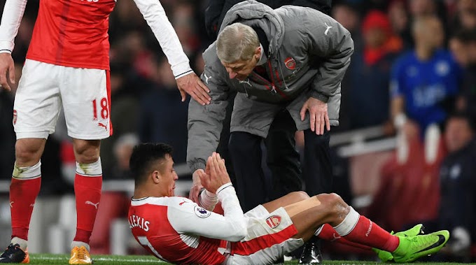 Sanchez throw-in reaction not embarrassing, insists Wenger