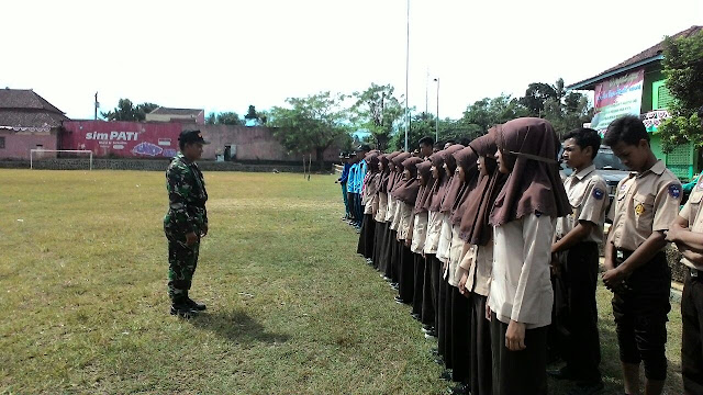 Prajurit Satgas TMMD Berikan LDK Dan Latih PBB 1 4.%2B%25282%2529