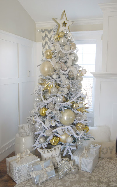 Home By Heidi: Silver and Gold Christmas Tree