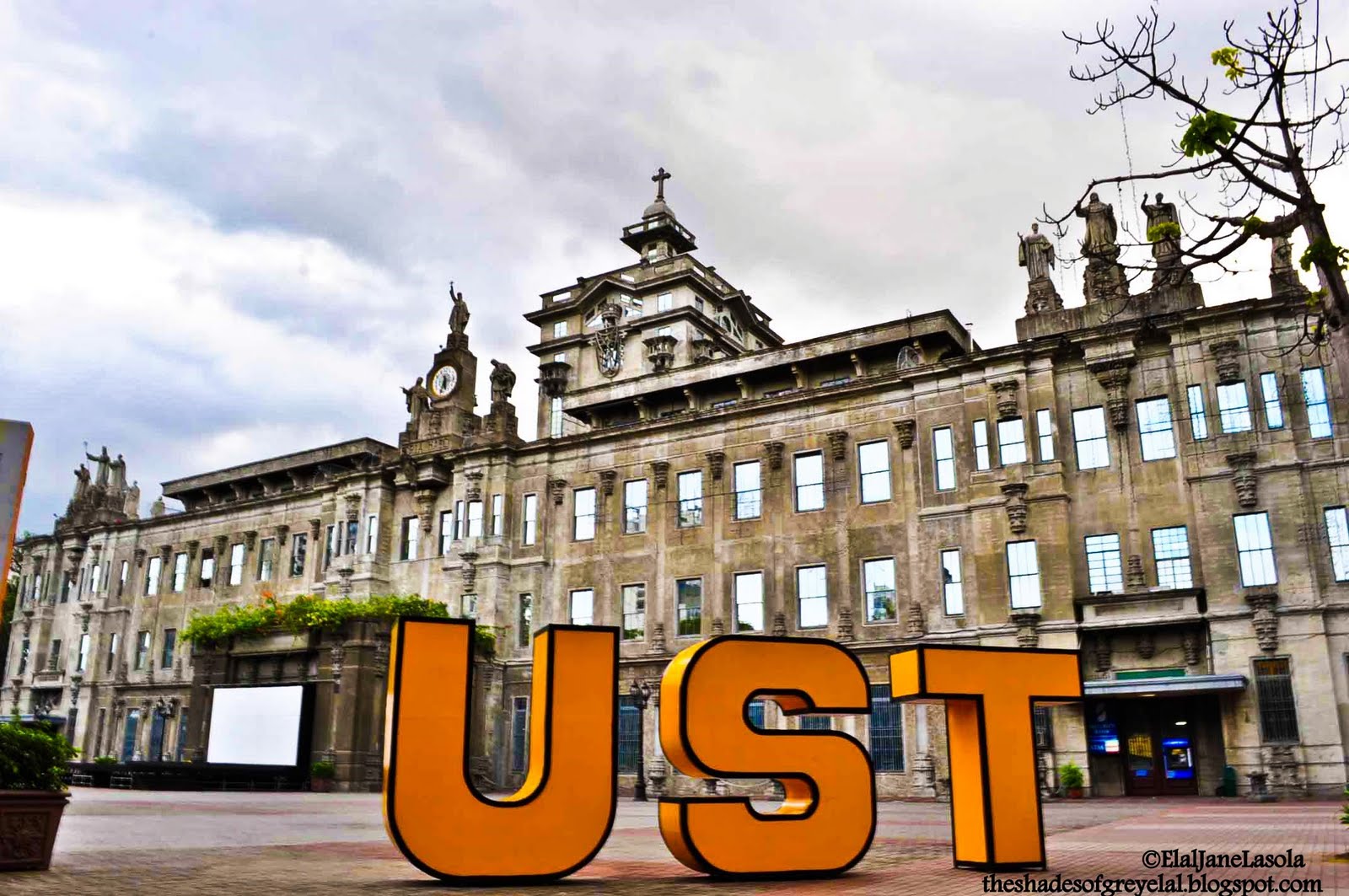 Elal Lasola Travel Photography: University of Santo Tomas Elal Lasola Travel Photography: University of Santo Tomas