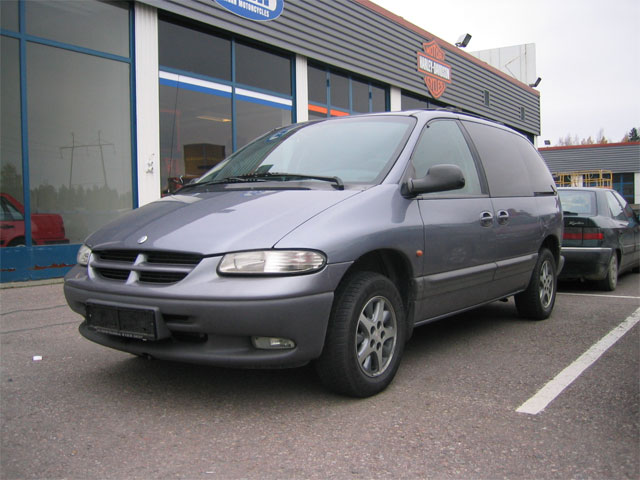 Chrysler Voyager 2012 Cars Walls and specs