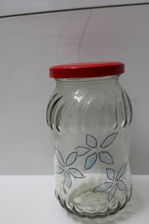painting jar with nailpolish
