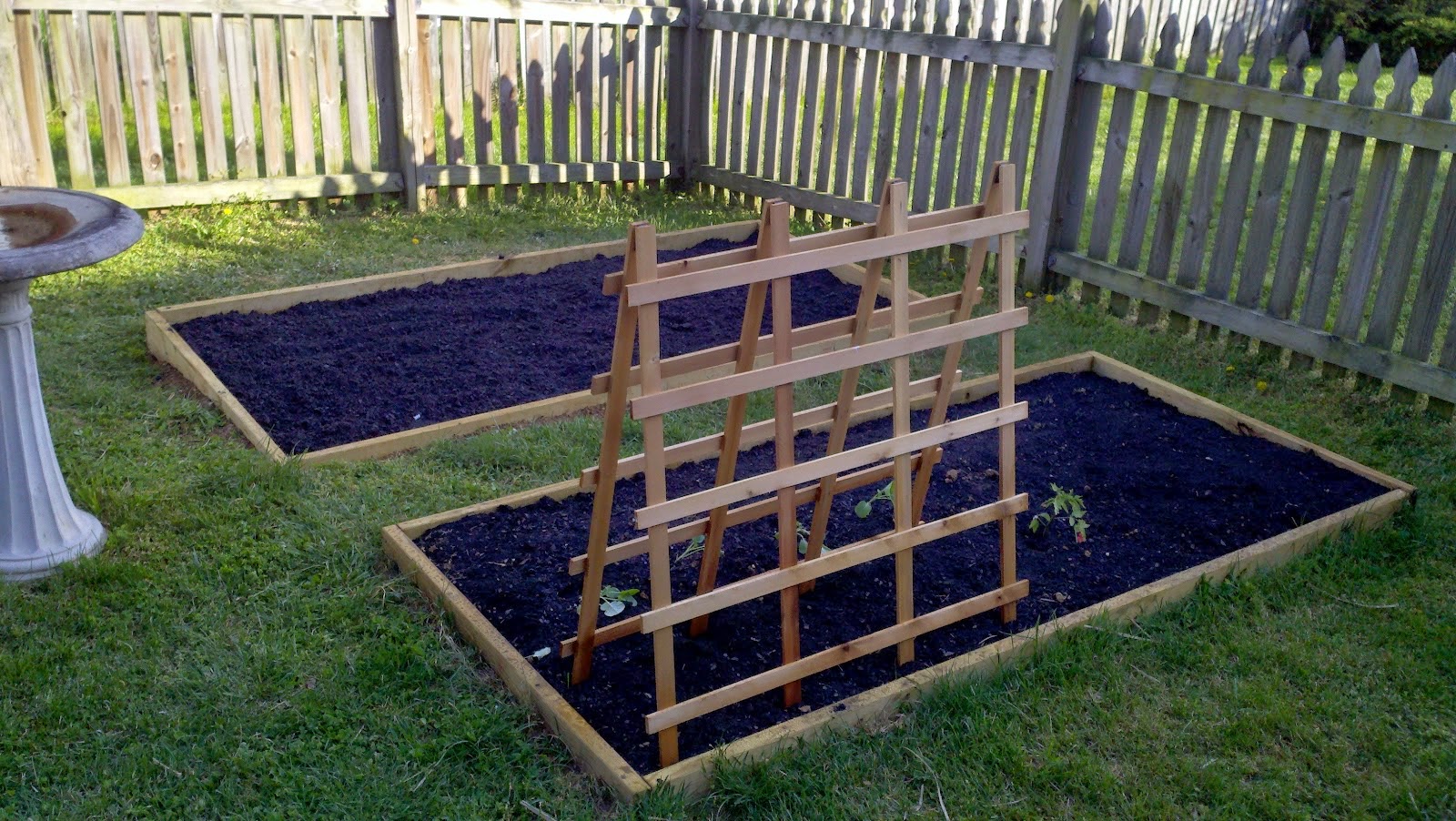 ProjectMiniFarm Methods of Building a Raised Bed Garden