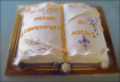 ♱♱una torta libro per la comunione♱♱