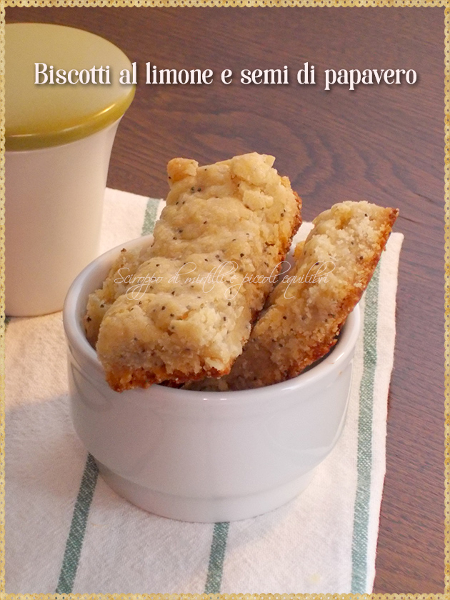 Biscotti al limone e semi di papavero