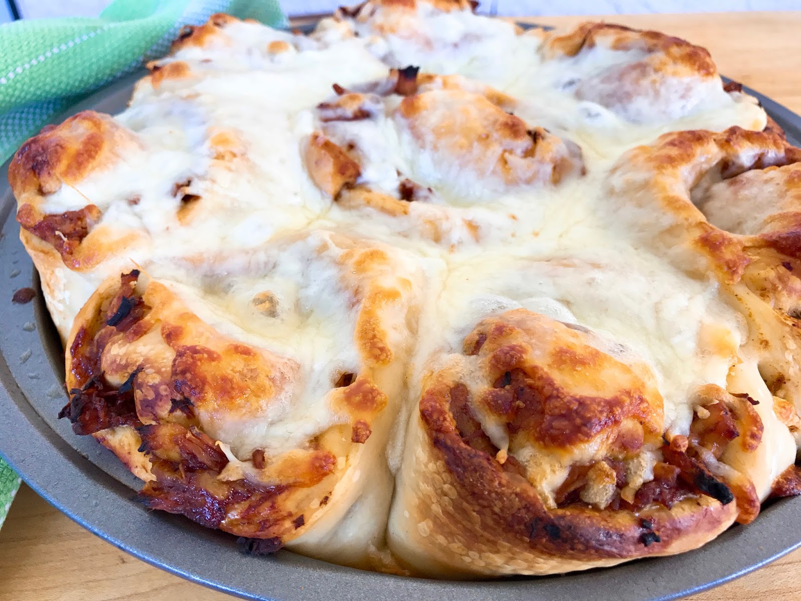 Robin Miller Cooks Barbecued Chicken "Cinnamon" Rolls