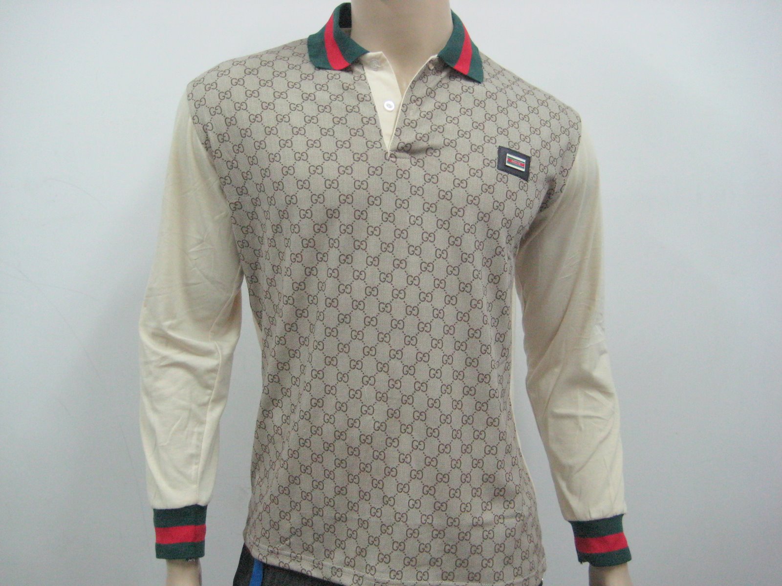 full picture: t-shirt Gucci