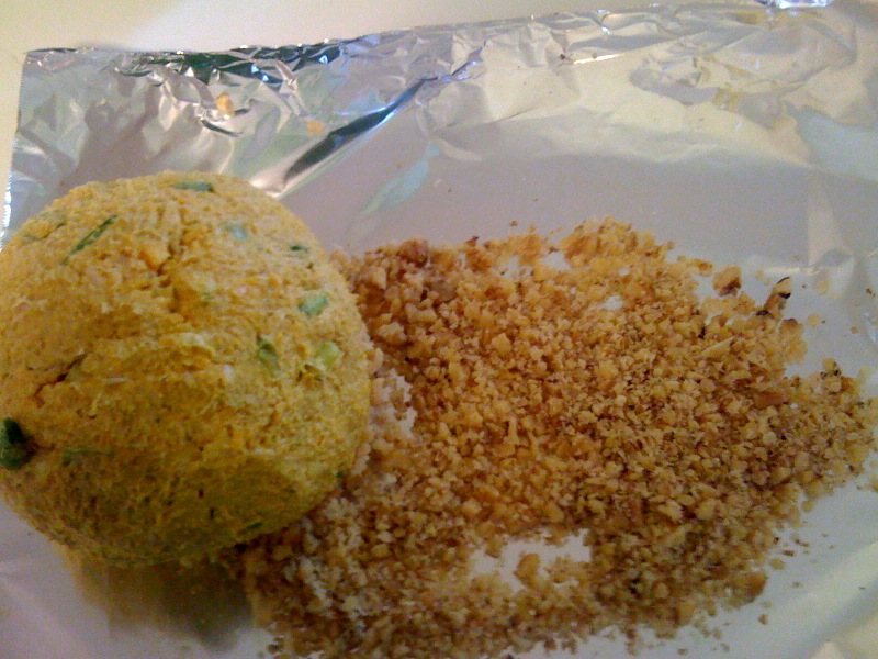 Sweet Tea and Cornbread Curried Chicken Cheese Ball!