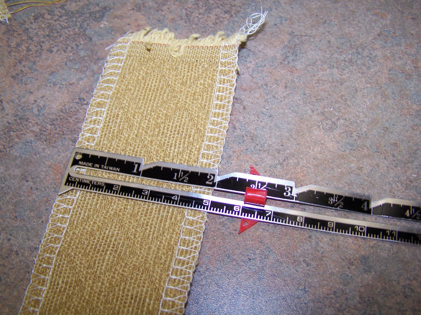 sewcreatelive Sewing a Pillow with a Cording Edge and Invisible Zipper