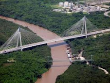 PUENTE COLGANTE MAURIO BAEZ SOBRE RIO HIGUAMO