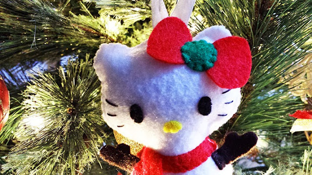 How to Make a Snow Hello Kitty ornament plushie tutorial