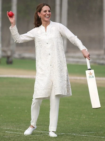 Kate Middleton wore a Shalwar Kameez by Pakistani textile company Gul Ahmed and a shawl by Maheen Khan