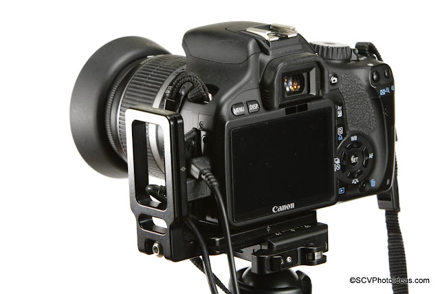 Hejnar Photo Universal Modular L Bracket 22 on Canon EOS 550D rear view