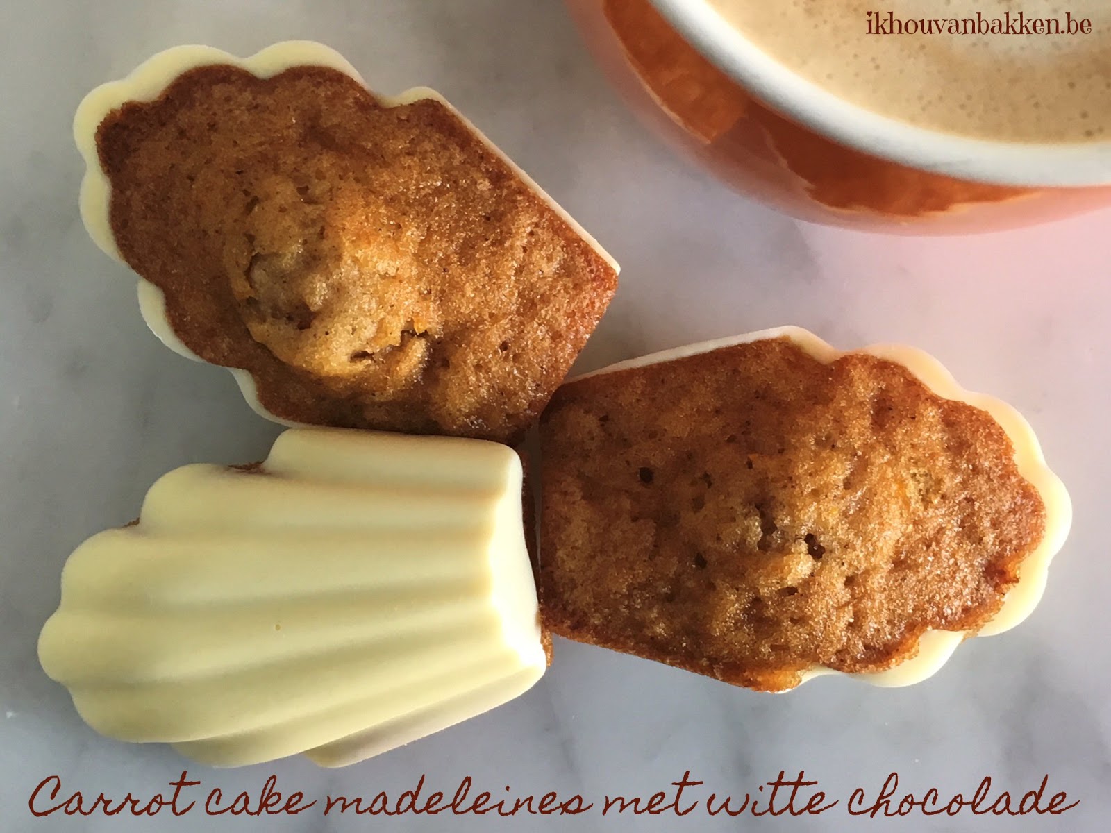 Ik hou van bakken Carrot cake madeleines met een jasje van witte