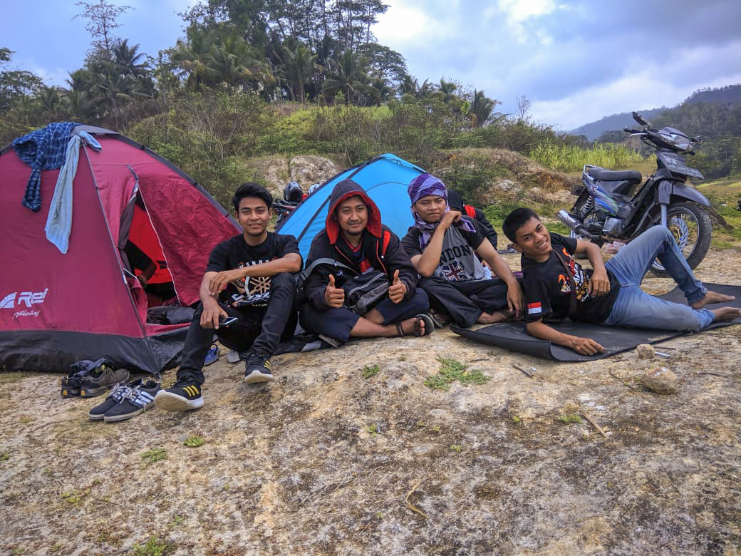 Camping di Waduk Sermo Kulon Progo Yogyakarta ...