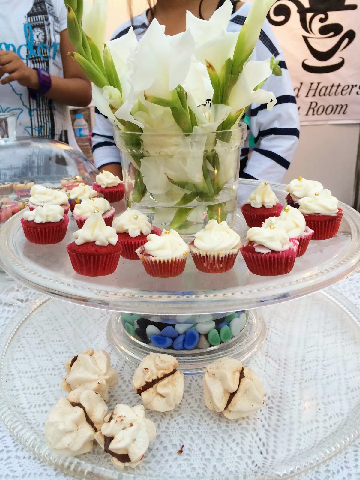 Karachi Eat Food Festival - cupcakes and Meringue kisses by The Mad Hatter's Tearoom