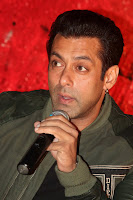  Salman Khan Unveil the 'Jai Ho; Movie First Look Trailer