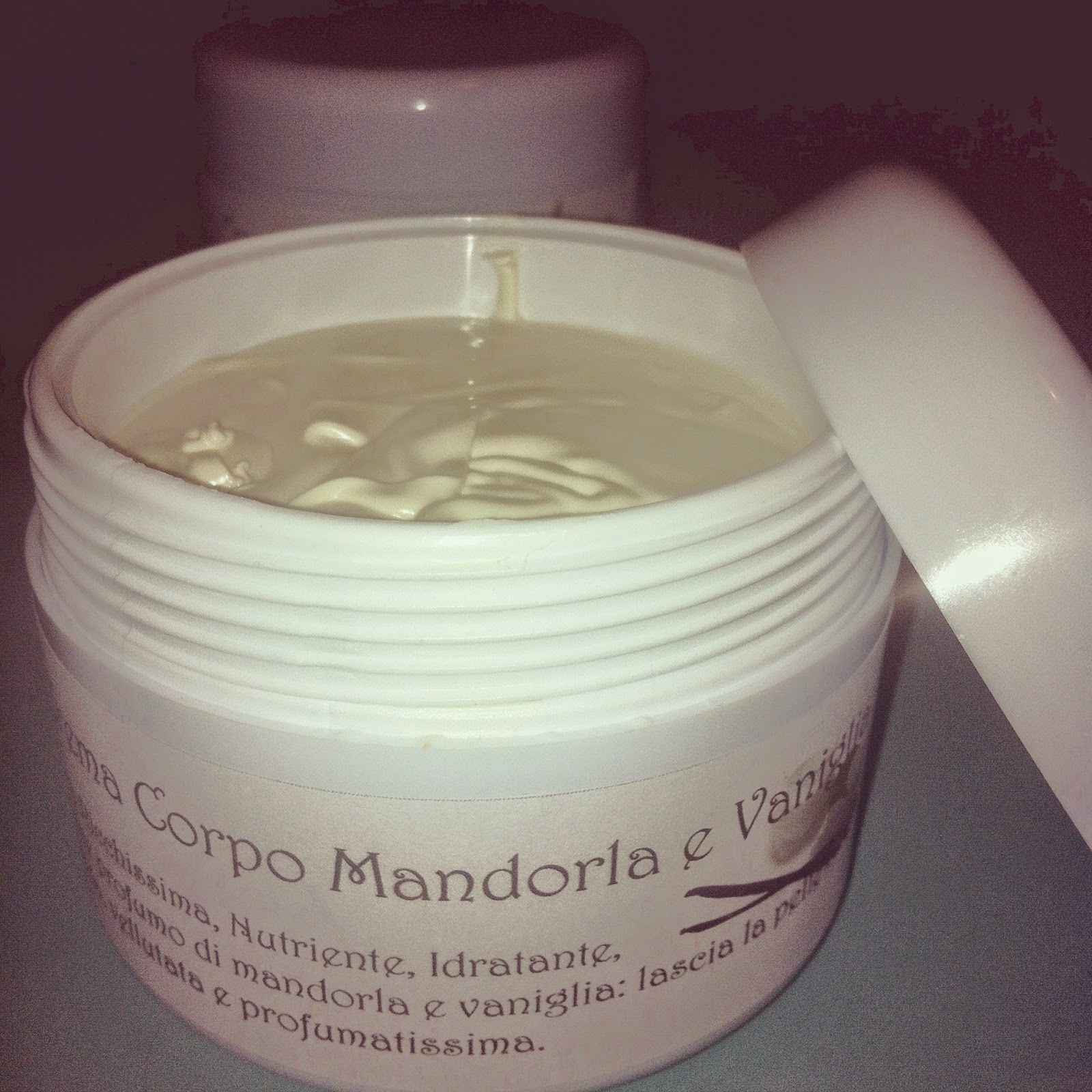 Crema Cera D'api E Olio Di Mandorle