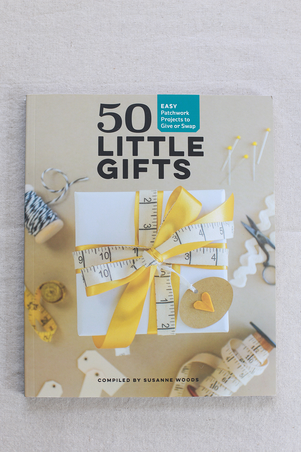 In Color Order 50 Little Gifts Triangular Logcabin Pincushion