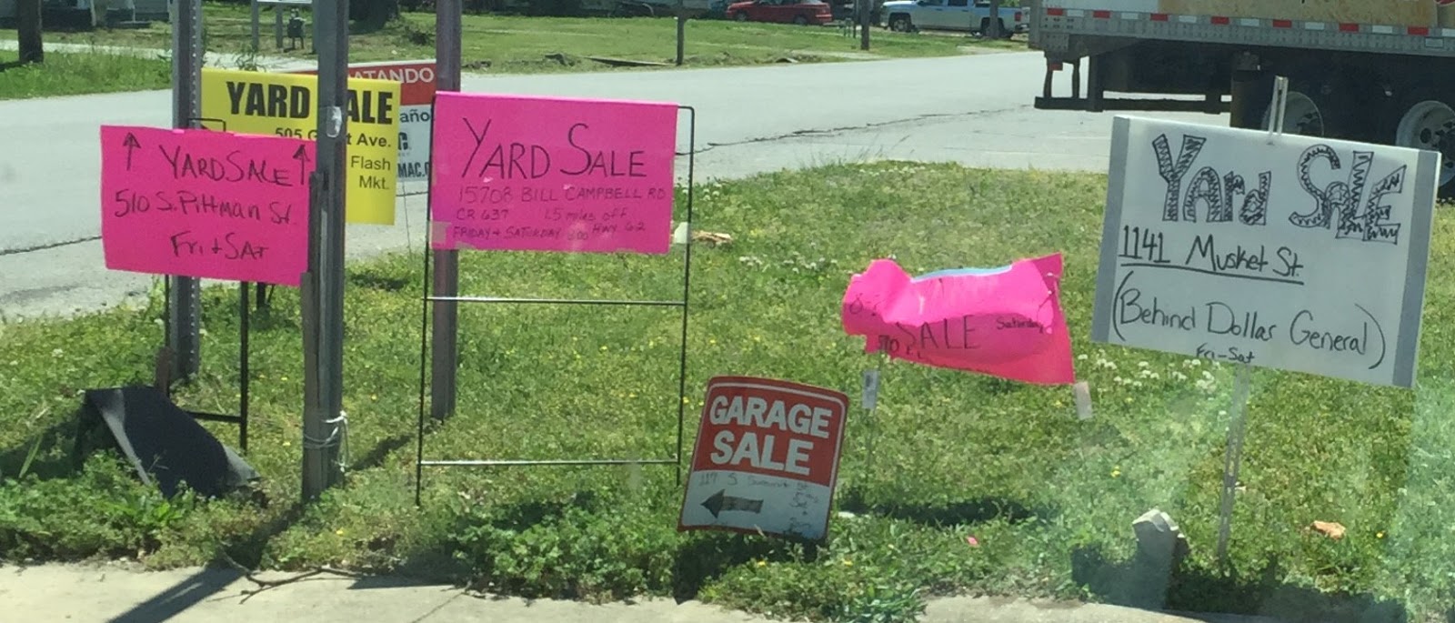 monkeybox Five Things to Look For at Yard Sales this summer