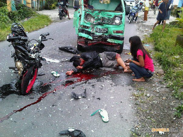 Ingin Berpergian? Hati-hatilah Ketika Melintasi Jalanan! Inilah 7 Jalan Yang Rawan Kecelakaan di Indonesia