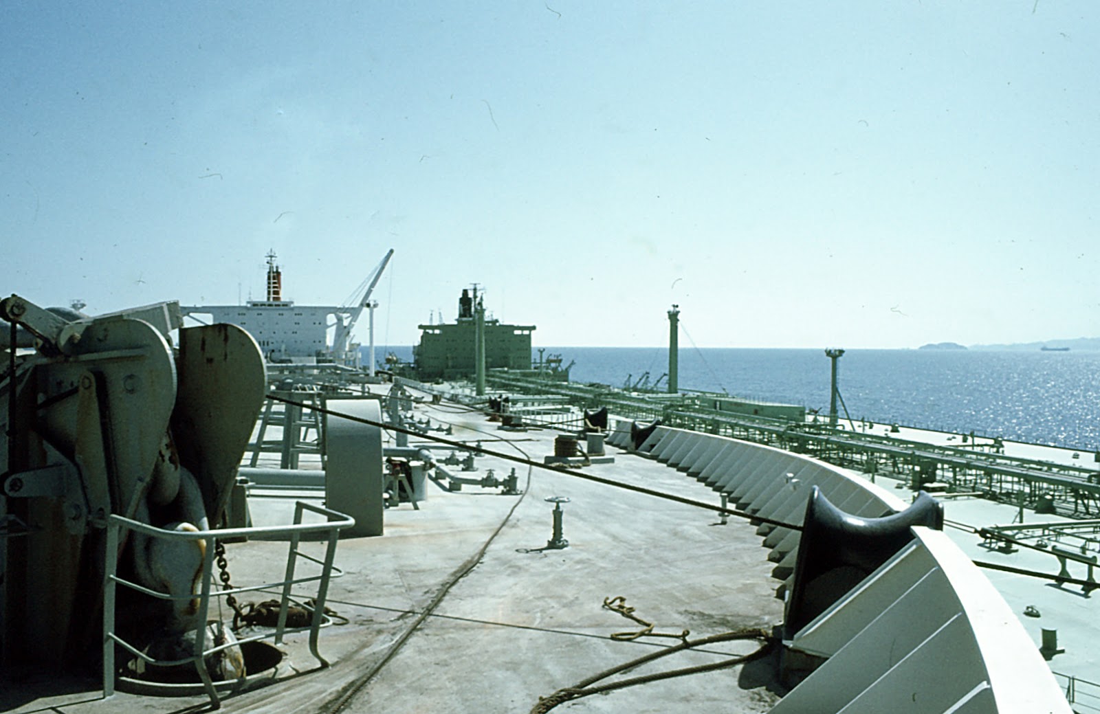 'ZIEN EN WETEN': LEPTON S.S. SHELL TANKERS B.V. (DEEL 1/3b)