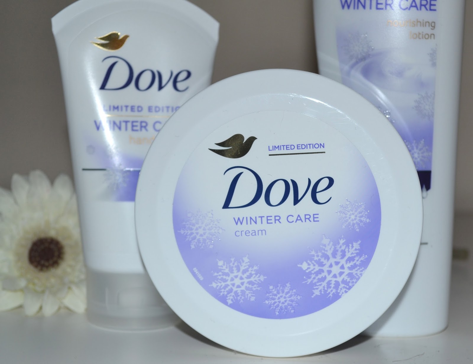 Buiten pijpleiding naaimachine Dove Winter Essentials Range - Beautiful Solutions