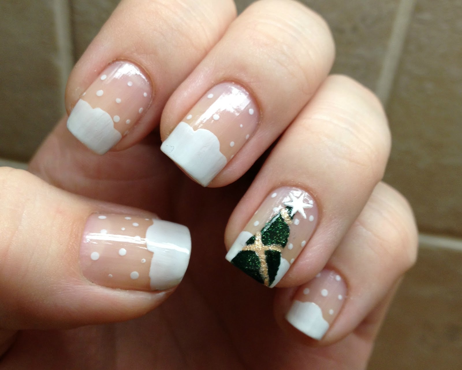 Laatikollinen Lakkaa Advent Calendar Day 8 Christmas Tree Nails laatikollinen-lakkaa-advent-calendar-day-8-christmas-tree-nails