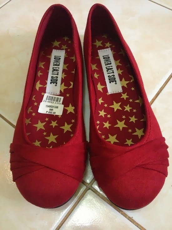 The Budget Fashion Seeker - Red Flats from Payless Shoe Source (Lower East Side)
