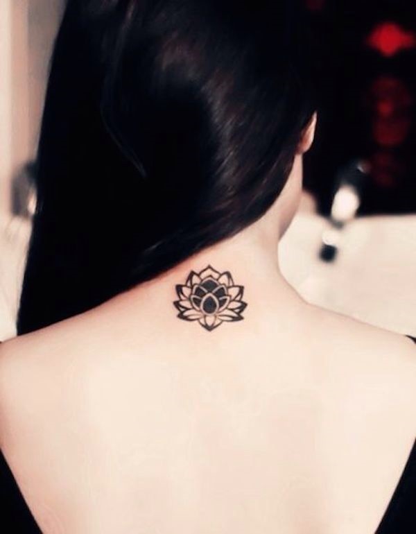Mini tatuagens de flores para as mulheres Mini tatuagens de flores para as mulheres