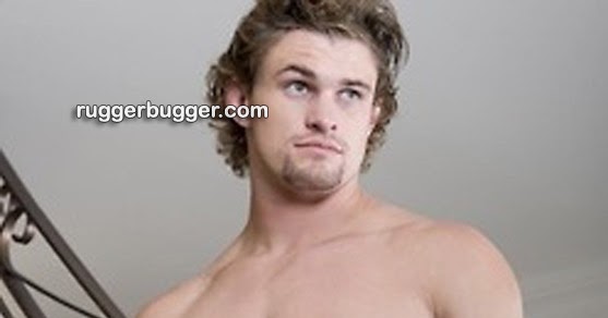 Ruggerbugger have naked photos of American MMA fighter Daron Cruickshank. 