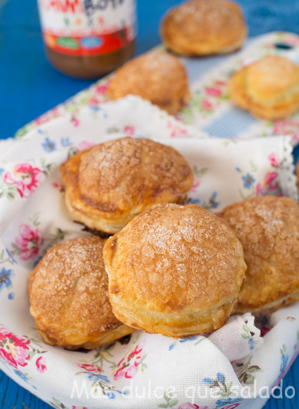 Pastel Gloria: Hojaldre relleno de dulce de leche y queso mozzarella