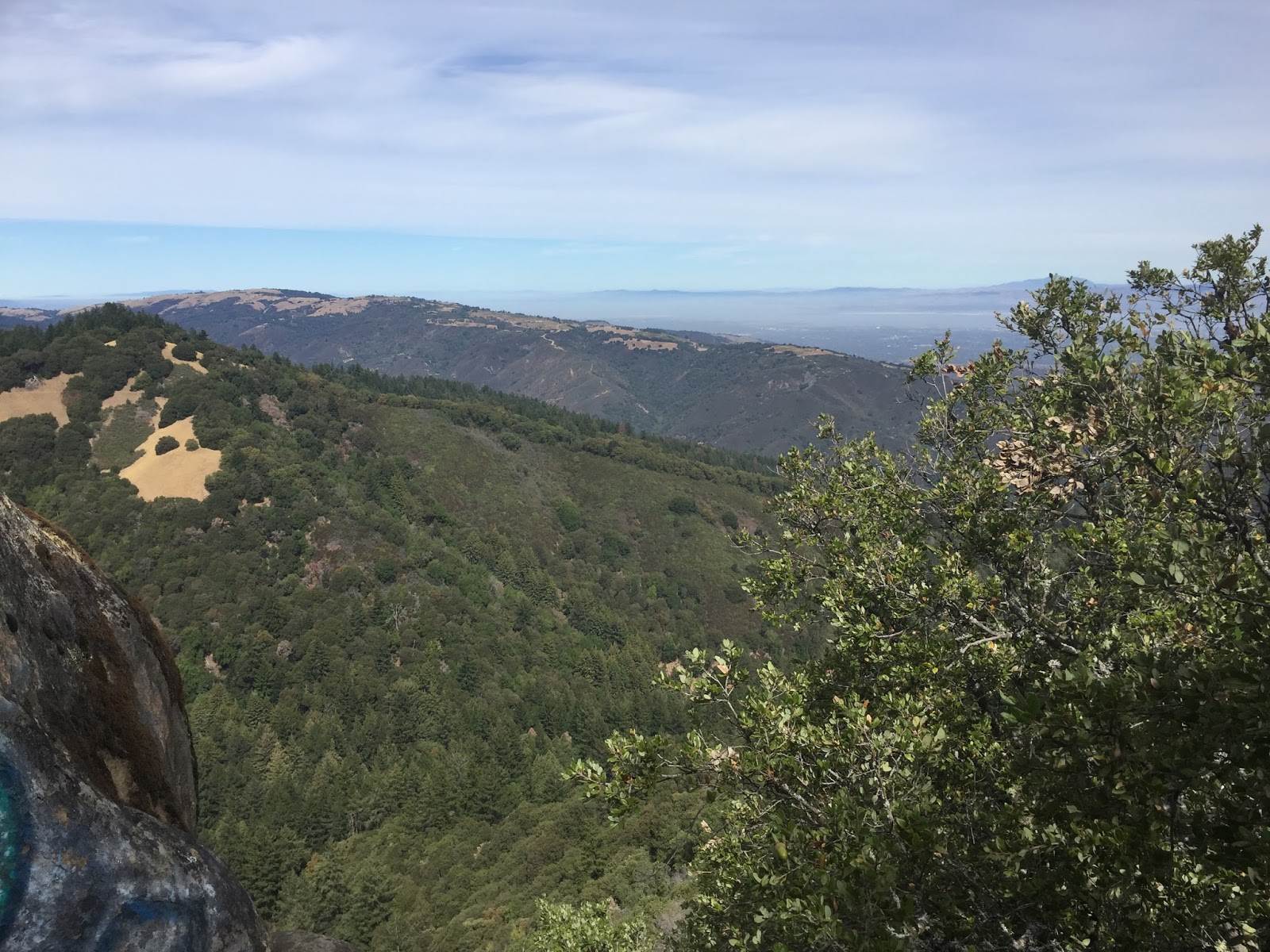Hiking in the Bay Area Summit rock loop trail, Sanborn county park