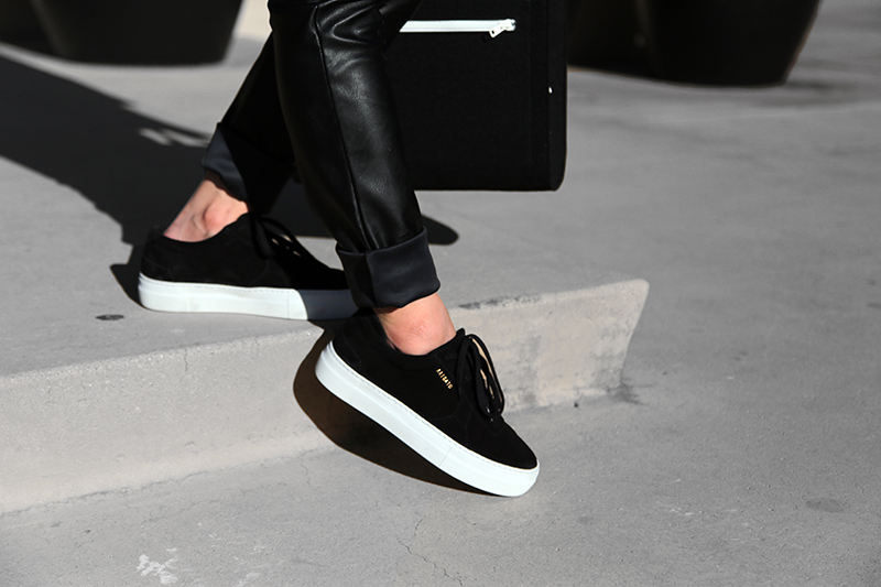 axel arigato platform sneaker black leather