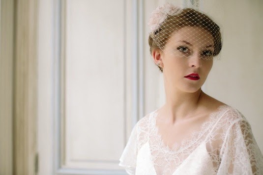 Besøg bedsteforældre procedure Mew Mew Accessories for Vintage Wedding Dresses – The Birdcage Veil. |Heavenly  Vintage Brides - UK vintage wedding blog