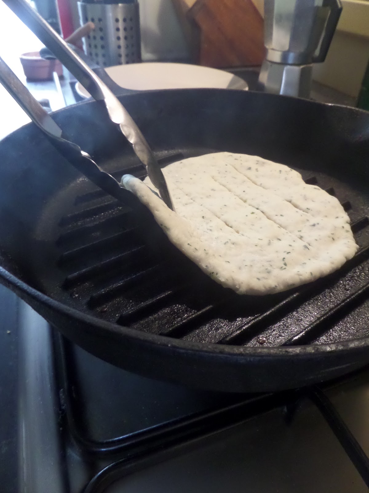 Jamie Oliver's easy flatbreads, with a wild garlic twist // Les pains