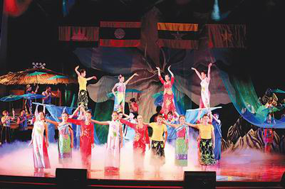 Liên hoan Nghệ thuật 5 nước Việt Nam, Lào, Campuchia, Myanmar và Thái Lan - Ảnh 1 Lien hoan Nghe thuat 5 nuoc Viet Nam, Lao, Campuchia, Myanmar va Thai Lan - Anh 1