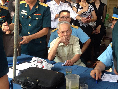 Tri an phi cong hy sinh vi bau troi binh yen cua To quoc - Anh 3